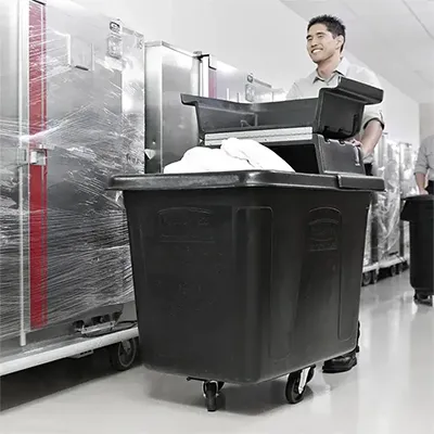 xe thu gom đồ giặt 200L Rubbermaid FG460800BLA (6)