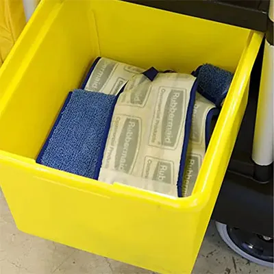 Xô đựng dụng cụ Rubbermaid FG9T8400YEL (kèm xe làm vệ sinh PA) (4)