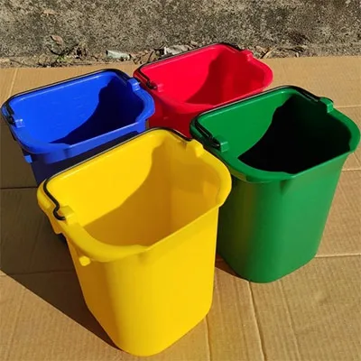 Xô pha hóa chất 5 lít Rubbermaid 1857374 (10)